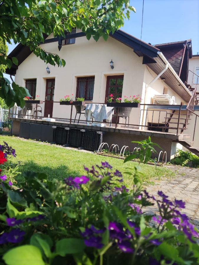 Feszek Apartmanhaz Vonyarcvashegy Exterior photo